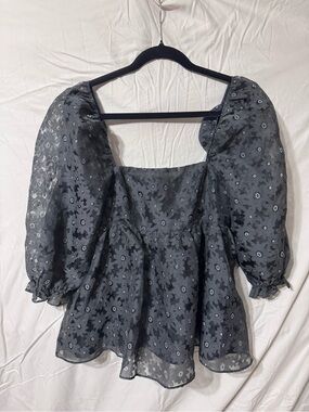 NWT Storia Black Puff Sleeve Square Neck floral and ditsy ring pattern Blouse